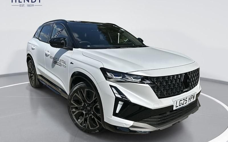 New Renault Austral Techno Esprit Alpine 200 HP (147 kW) 2025 Special two tone  matte satin white with diamond black roof  SUV