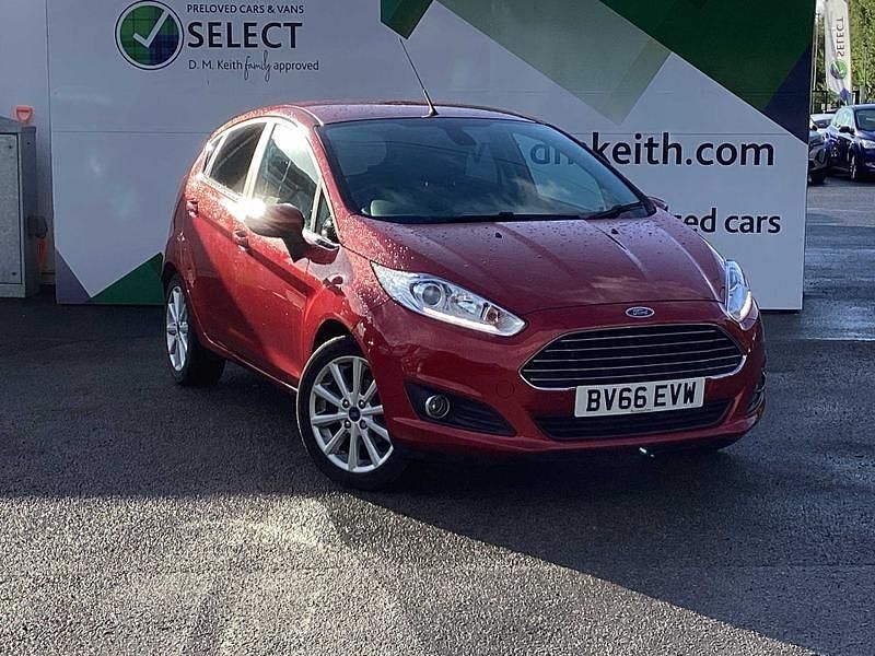 Race red Used 2016 Ford Fiesta Titanium Hatchback | £7,700 (Fair price) - Image 1/4