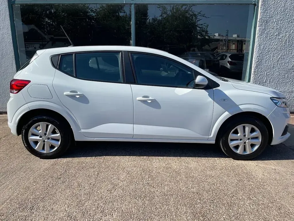 Used Dacia Sandero Comfort 100 HP (73 kW) 2023 White Hatchback