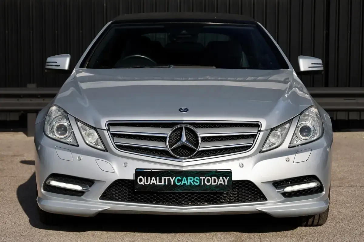 Used Mercedes E220 170 HP (125 kW) 2012 Silver Cabriolet