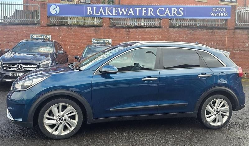 Used Kia Niro 141 HP (103 kW) 2017 Blue SUV