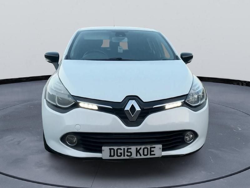 Used Renault Clio IV Dynamique 2015 White Hatchback