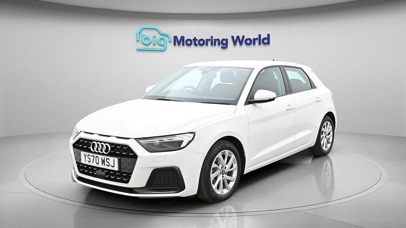 Used Audi A1 Sportback Sport 110 HP (80 kW) 2020 White Hatchback