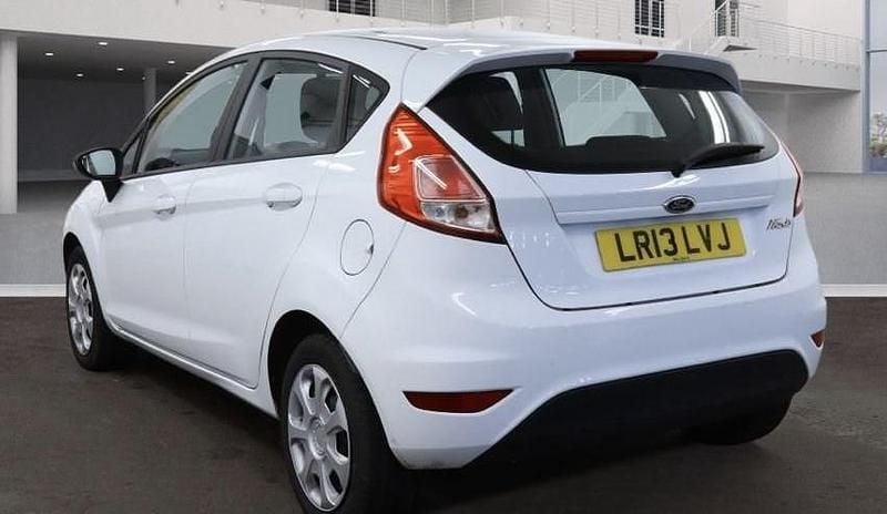 Used Ford Fiesta Style 82 HP (60 kW) 2013 White Hatchback