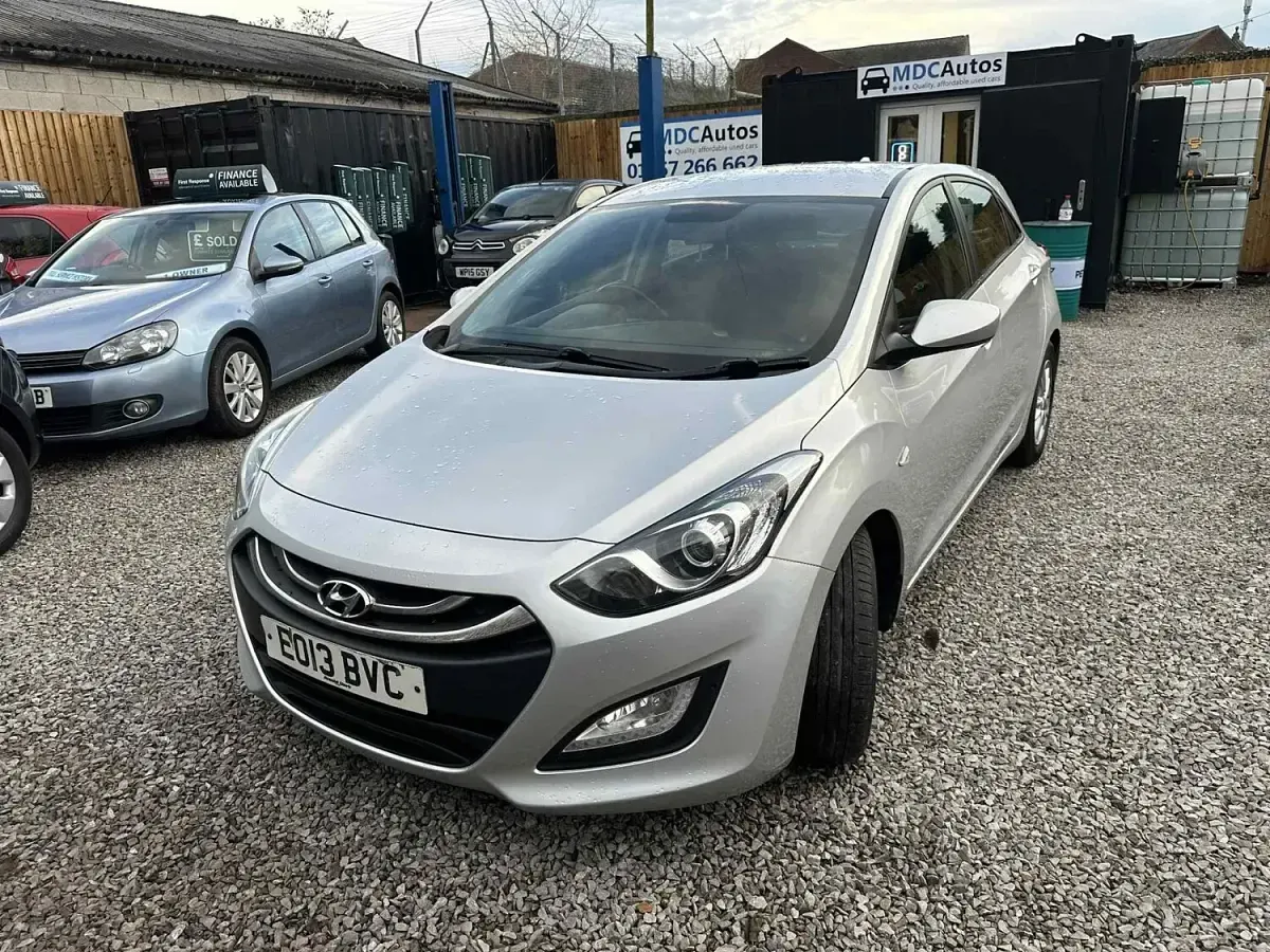 Used Hyundai i30 Active 108 HP (79 kW) 2013 Silver Hatchback