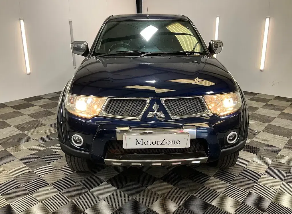 Used Mitsubishi L200 176 HP (129 kW) 2011 Blue Pickup