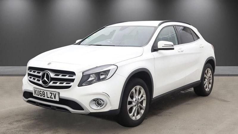 Used Mercedes GLA200 SE 156 HP (114 kW) 2018 White SUV