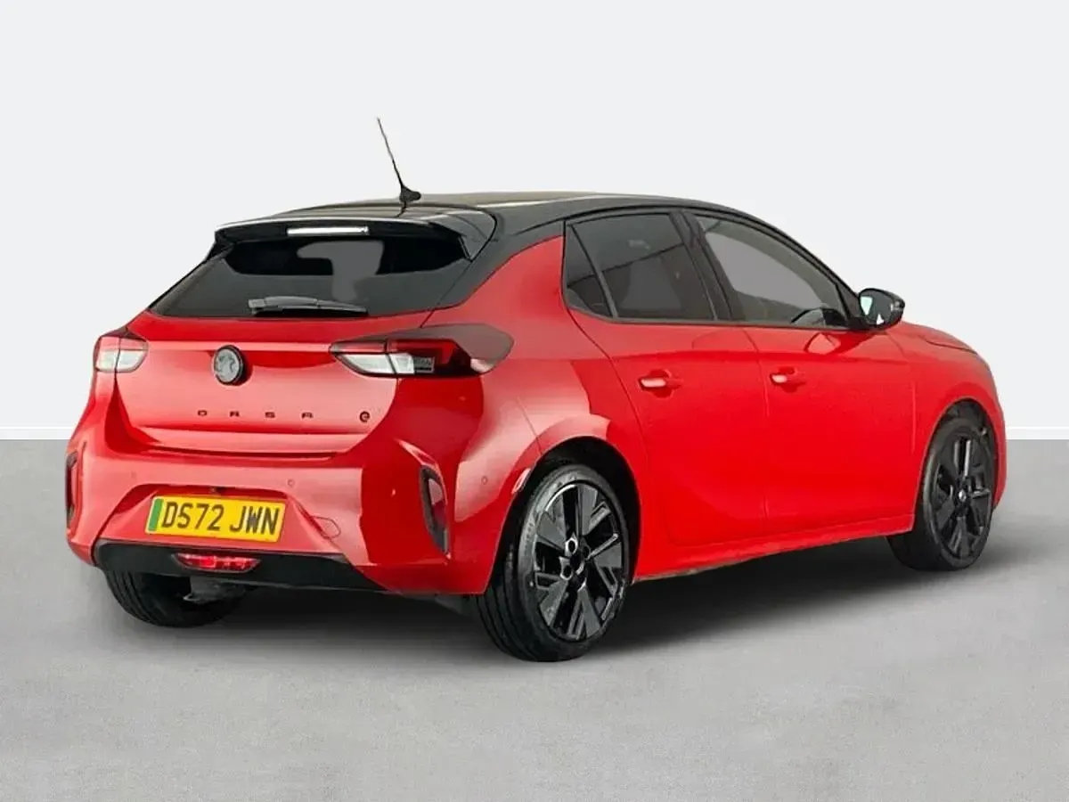 Second-hand Vauxhall Corsa-e Edition 100 kW (136 CP) 2022 Roșu Hatchback