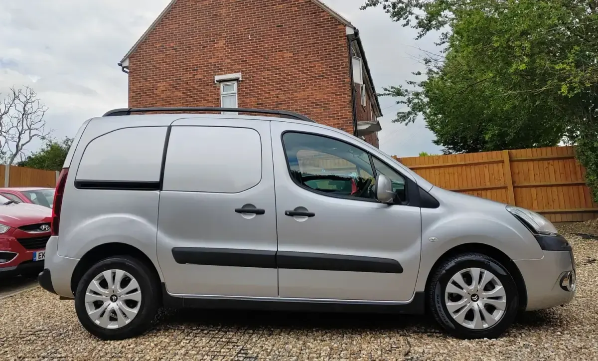 Używany Citroën Berlingo XTR 2015 Srebrny Minivan