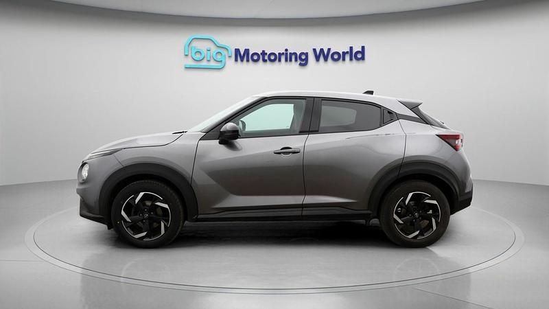 Used Nissan Juke N-Connecta 114 HP (83 kW) 2023 Grey SUV