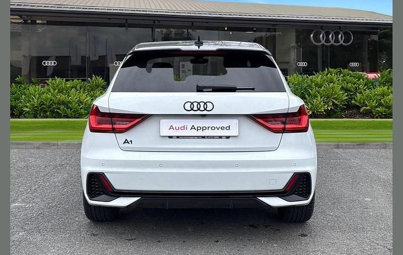 Used Audi A1 Black Edition 113 HP (83 kW) 2025 White SUV