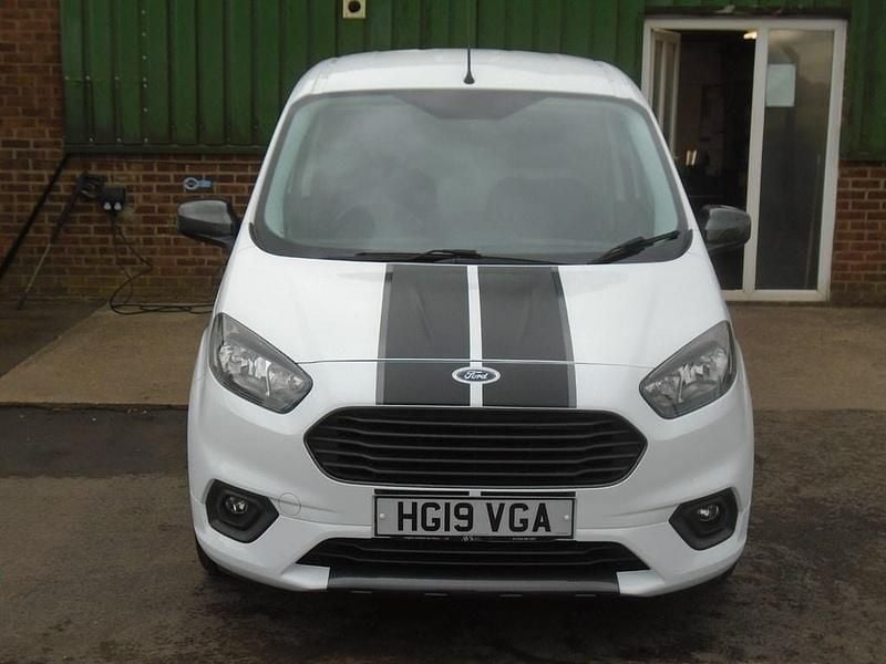 Used Ford Transit Sport 100 HP (73 kW) 2019 White Van