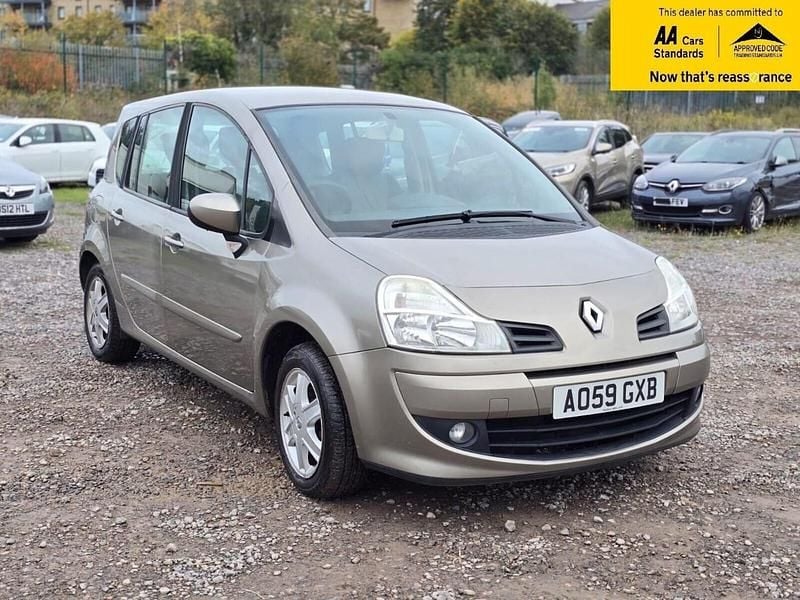 Used Renault Grand Modus Dynamique 111 HP (81 kW) 2009 Beige MPV