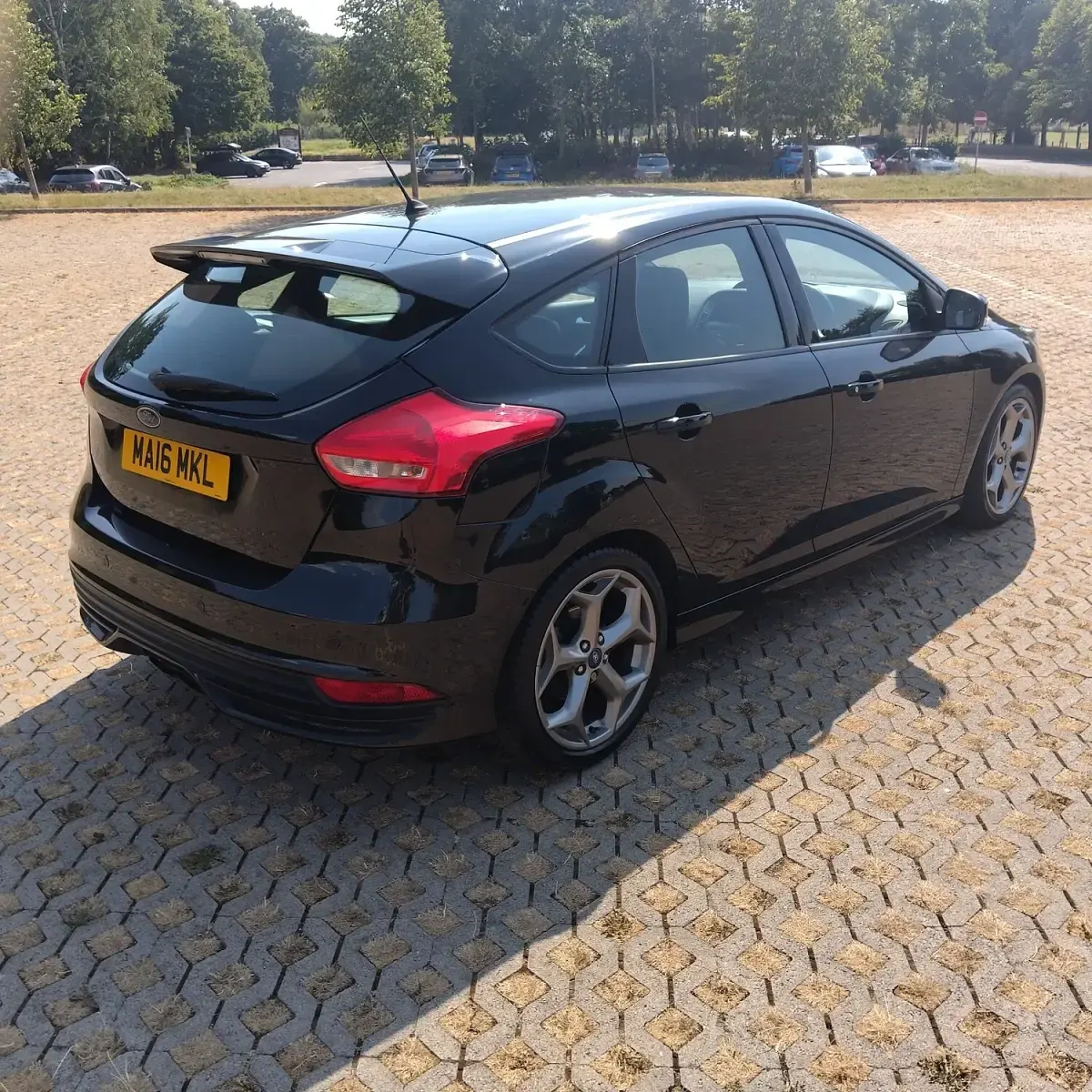 Used Ford Focus ST 250 HP (183 kW) 2016 Black Hatchback