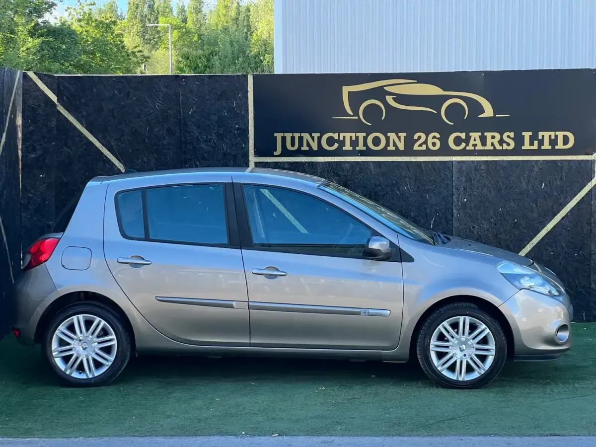 Second-hand Renault Clio II Initiale 2009 Bej Hatchback