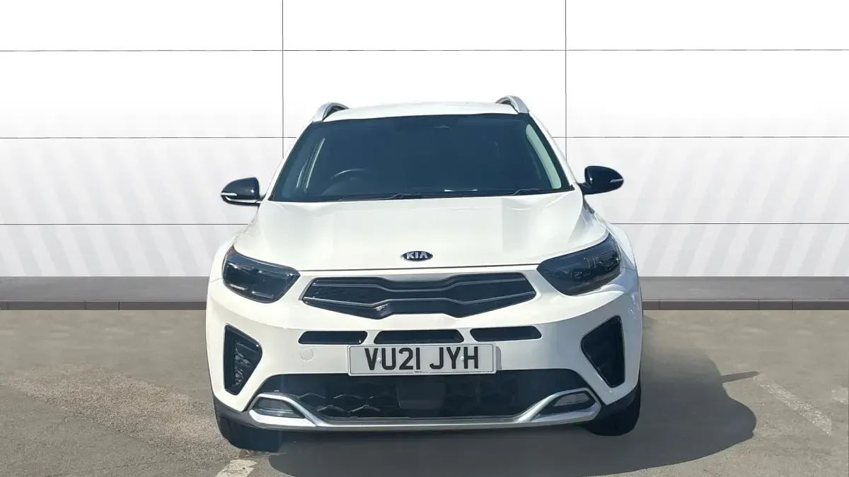 Used Kia Stonic GT-Line 120 HP (88 kW) 2021 White SUV