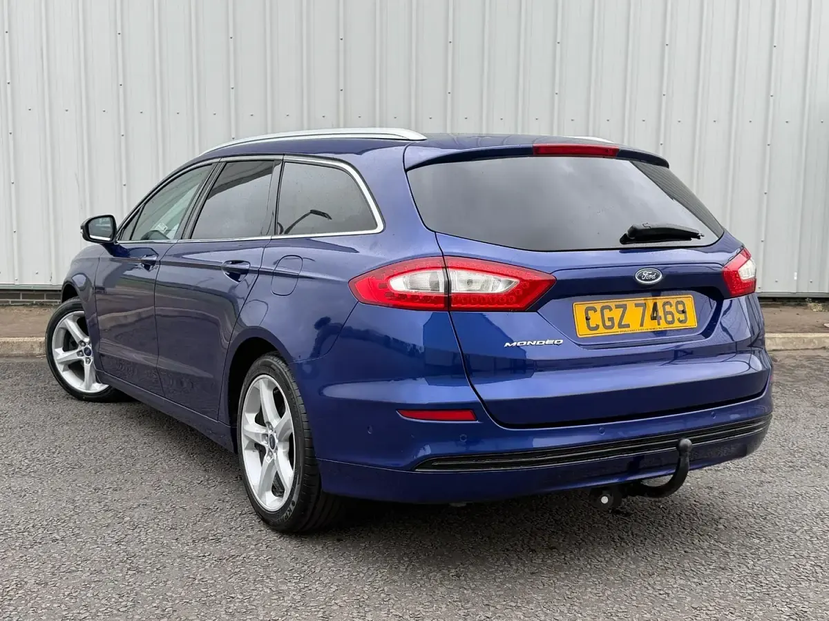 Used Ford Mondeo Titanium 210 HP (154 kW) 2016 Blue Estate