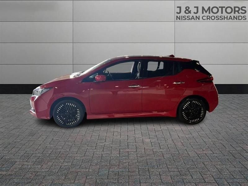 Usado Nissan Leaf N-Connecta 110 kW (150 HP) 2022 Vermelho Citadino