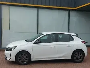 Used Vauxhall Corsa Design Edition 75 HP (55 kW) 2024 White Hatchback