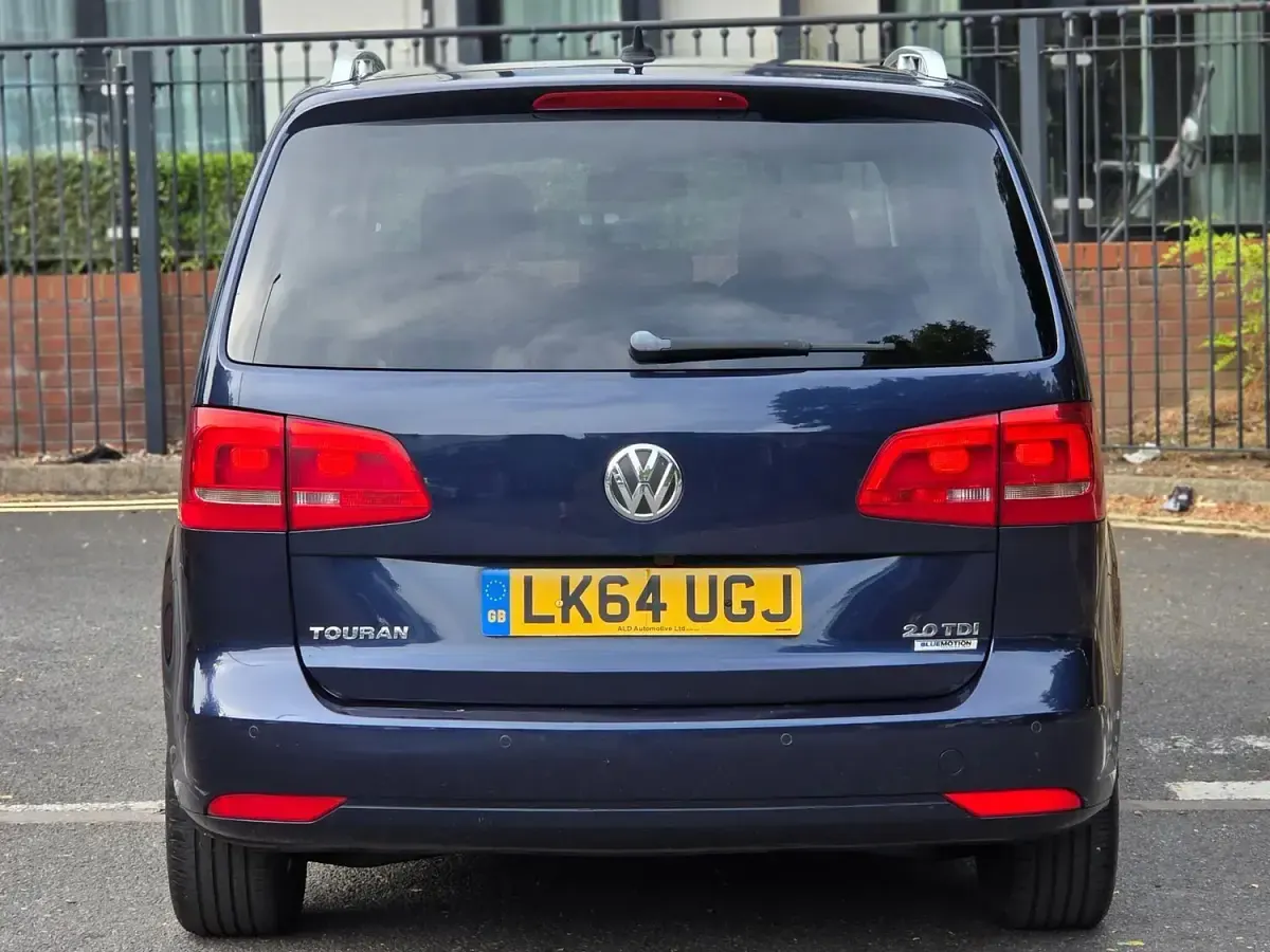 Used VW Touran Sportline 140 HP (102 kW) 2014 Blue MPV