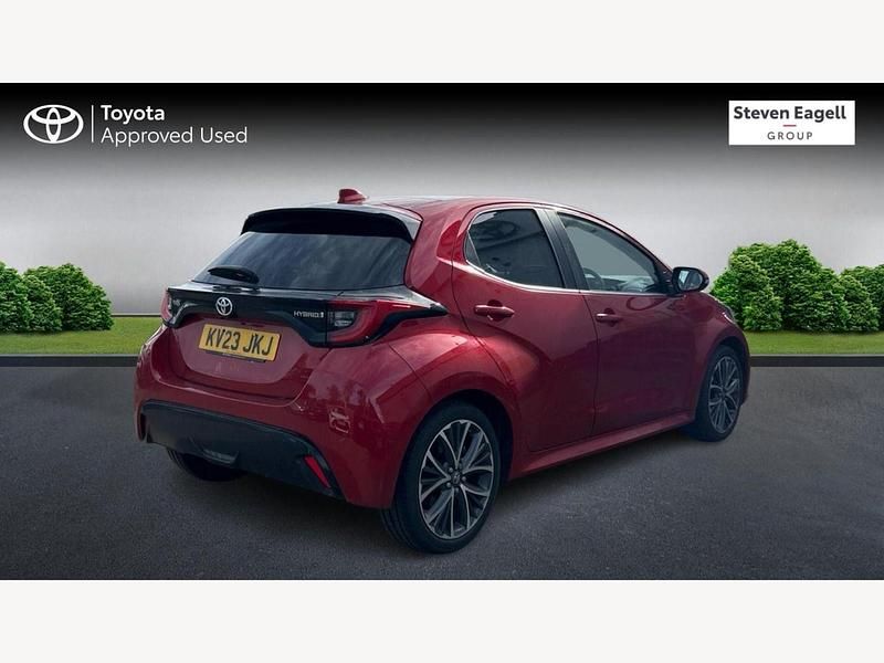 Used Toyota Yaris Hybrid 116 HP (85 kW) 2023 Red Hatchback
