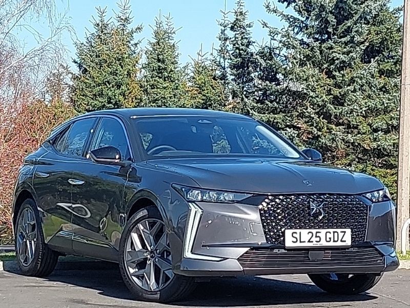 Metallic platinum grey New 2025 DS Automobiles DS4 Hatchback | £22,998 (Fair price) - Image 1/4