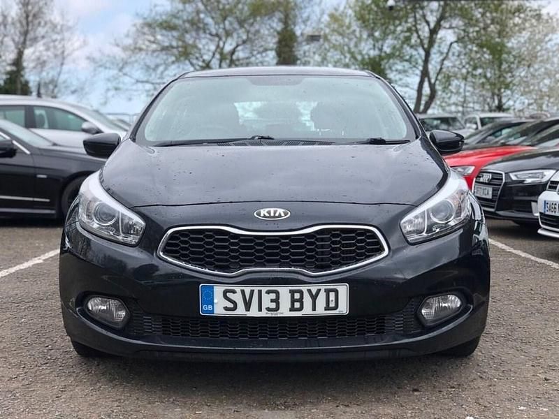 Used Kia Ceed 126 HP (92 kW) 2013 Black Hatchback