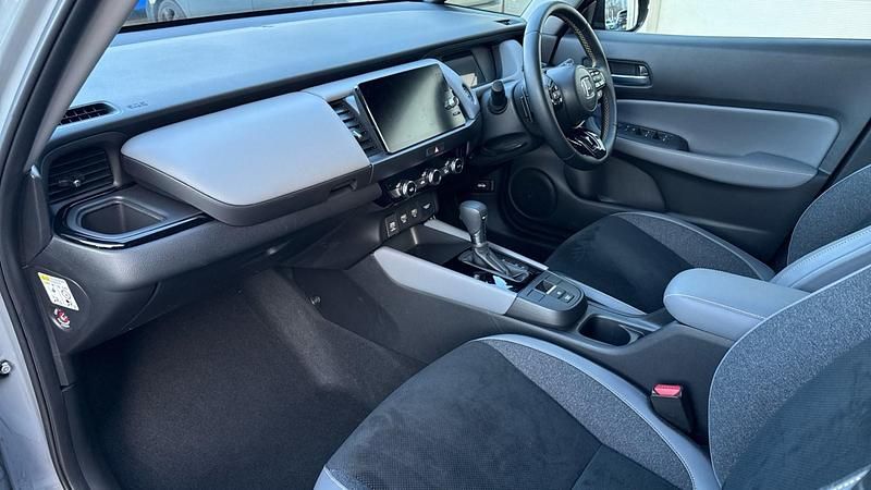 Used Honda Jazz Advance 122 HP (89 kW) 2024 Grey Hatchback