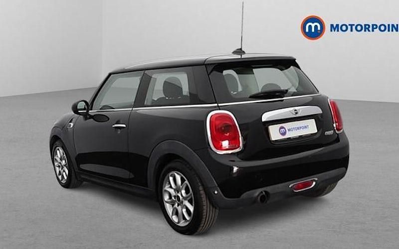 Used Mini Cooper Hatch 136 HP (100 kW) 2016 Black Hatchback
