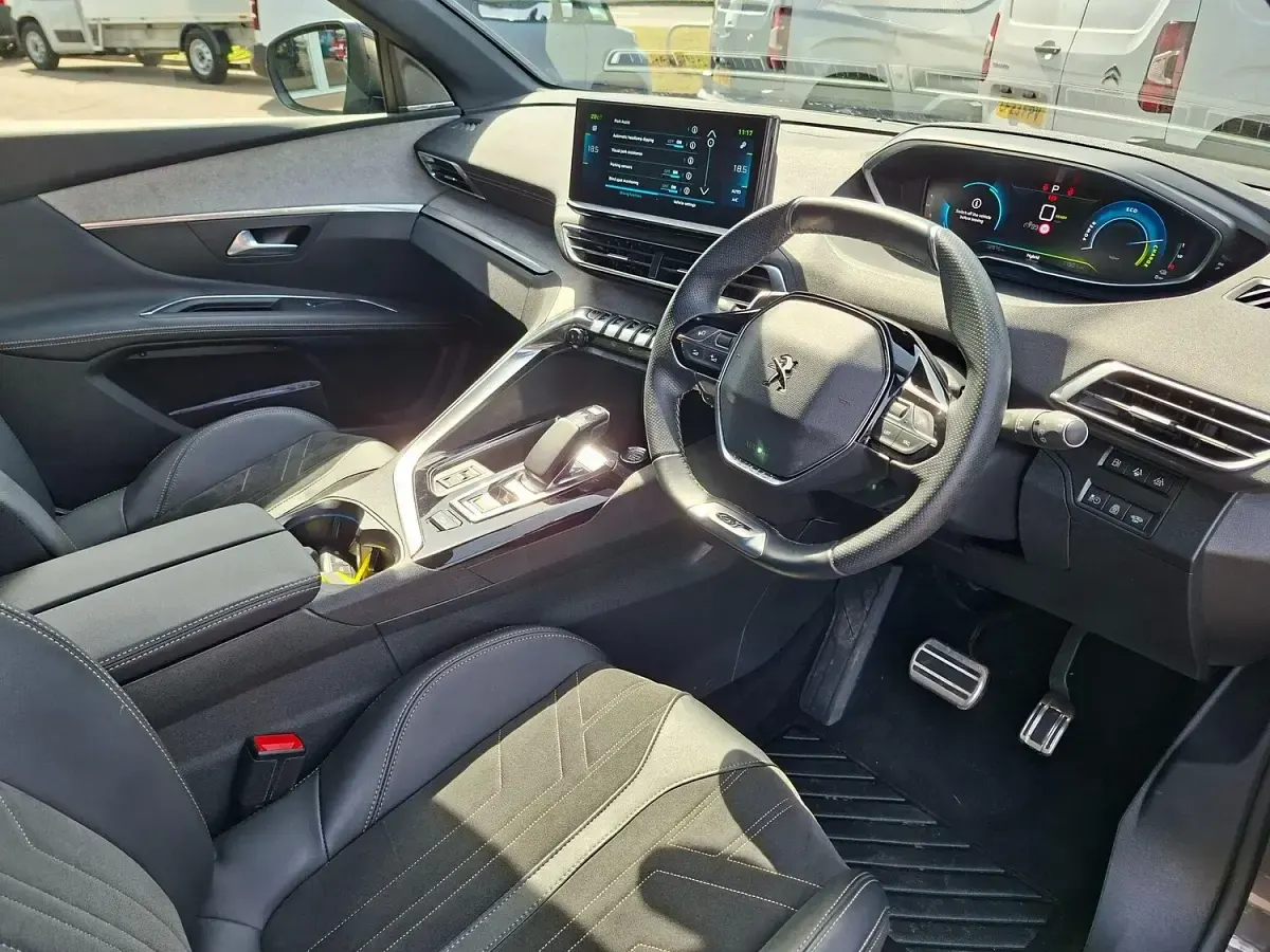 Used Peugeot 3008 GT 300 HP (220 kW) 2022 Grey SUV