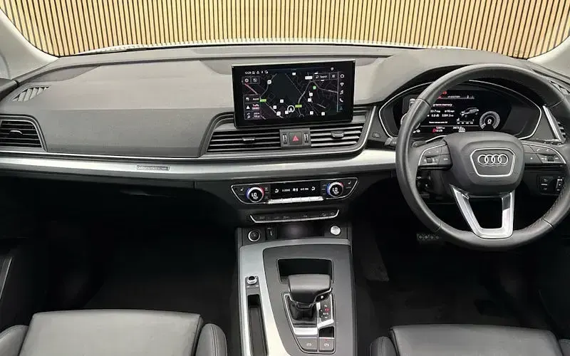 Used Audi Q5 Sport 299 HP (219 kW) 2023 White SUV