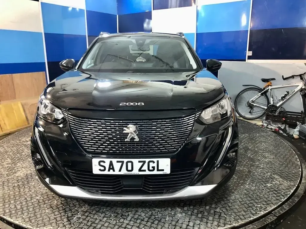 Used Peugeot 2008 Allure 100 HP (73 kW) 2020 Black SUV