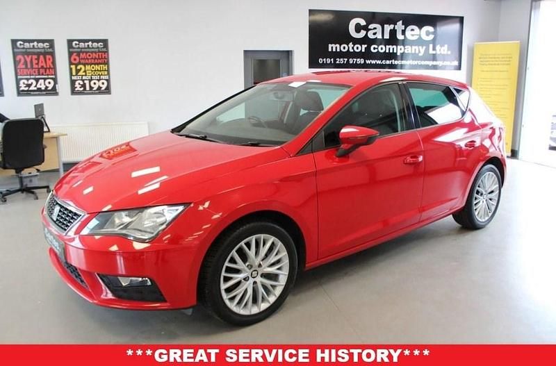 Used Seat Leon SE Dynamic 110 HP (80 kW) 2017 Red Hatchback