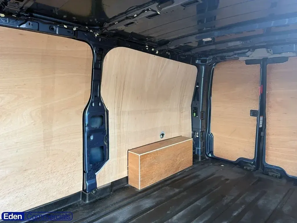Used Ford Transit Custom Limited 136 HP (100 kW) 2024 Blue Van