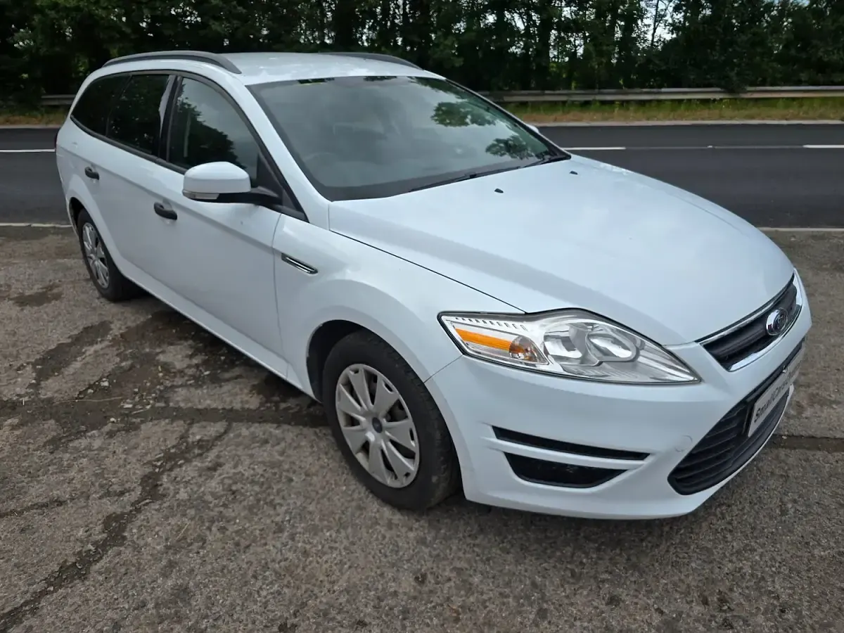 Used Ford Mondeo 2013 White Estate