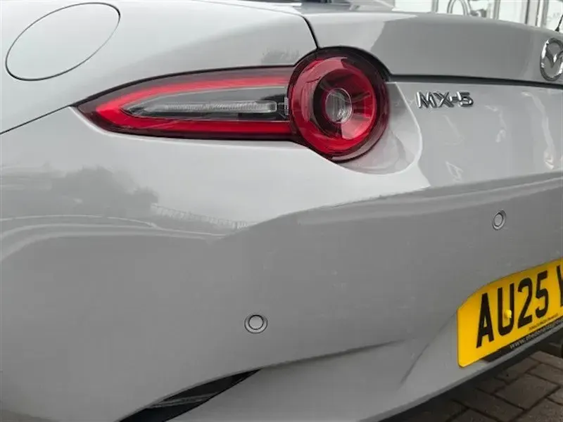 Używany Mazda MX5 Exclusive-Line 184 KM (135 kW) 2025 Szary Kabriolet