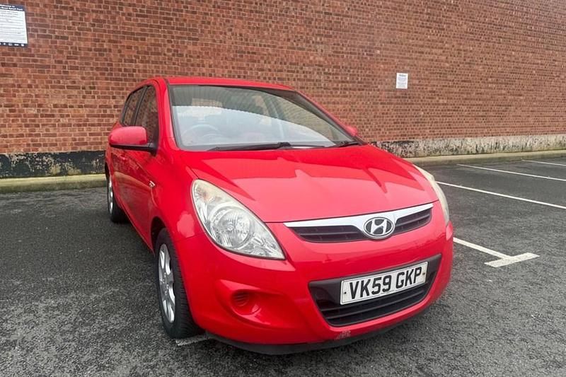 Used Hyundai i20 Comfort 2009 Red Hatchback