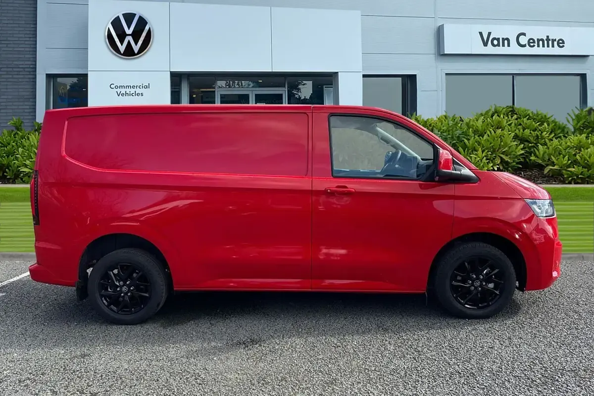 New VW Transporter Pro 148 HP (108 kW) 2026 Red Van