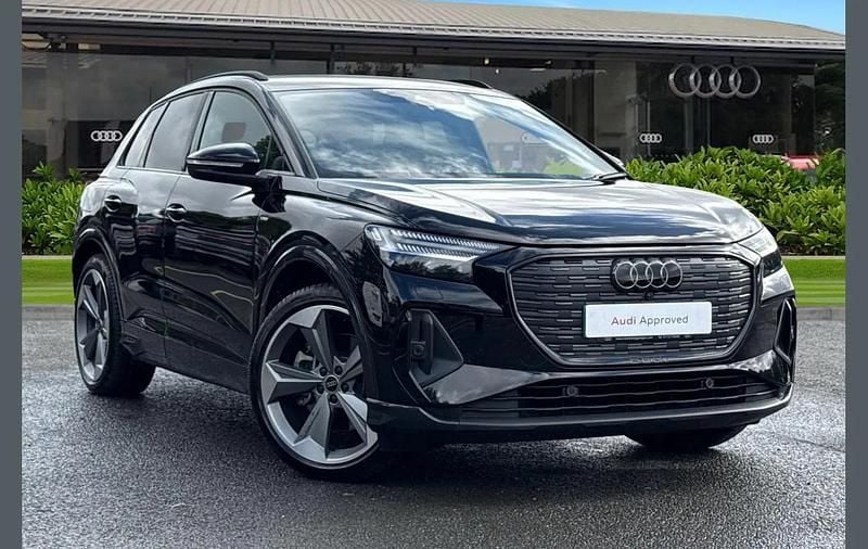 Black Used 2024 Audi Q4 e-tron Black Edition SUV | £36,450 (Good price) - Image 1/4