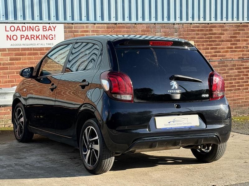 Begagnad Peugeot 108 Allure 2020 Svart Halvkombi