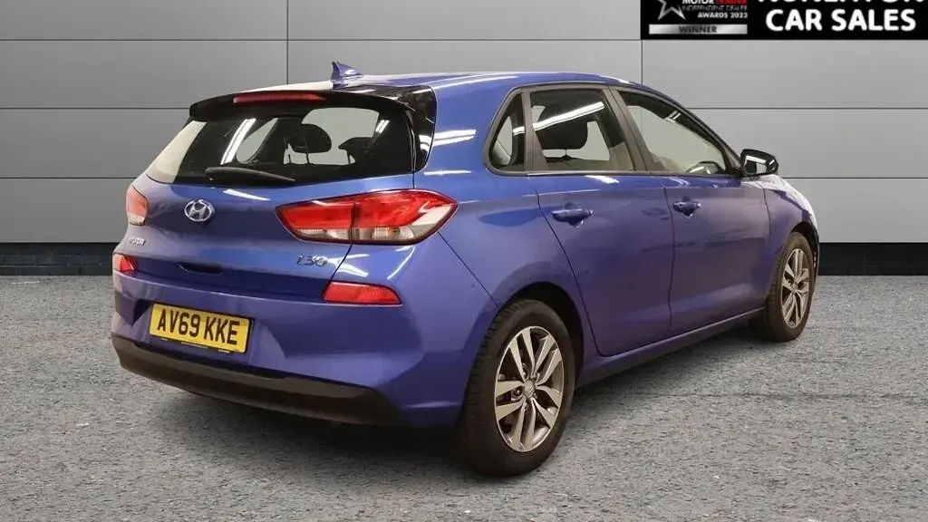 Used Hyundai i30 SE 140 HP (102 kW) 2019 Blue Hatchback