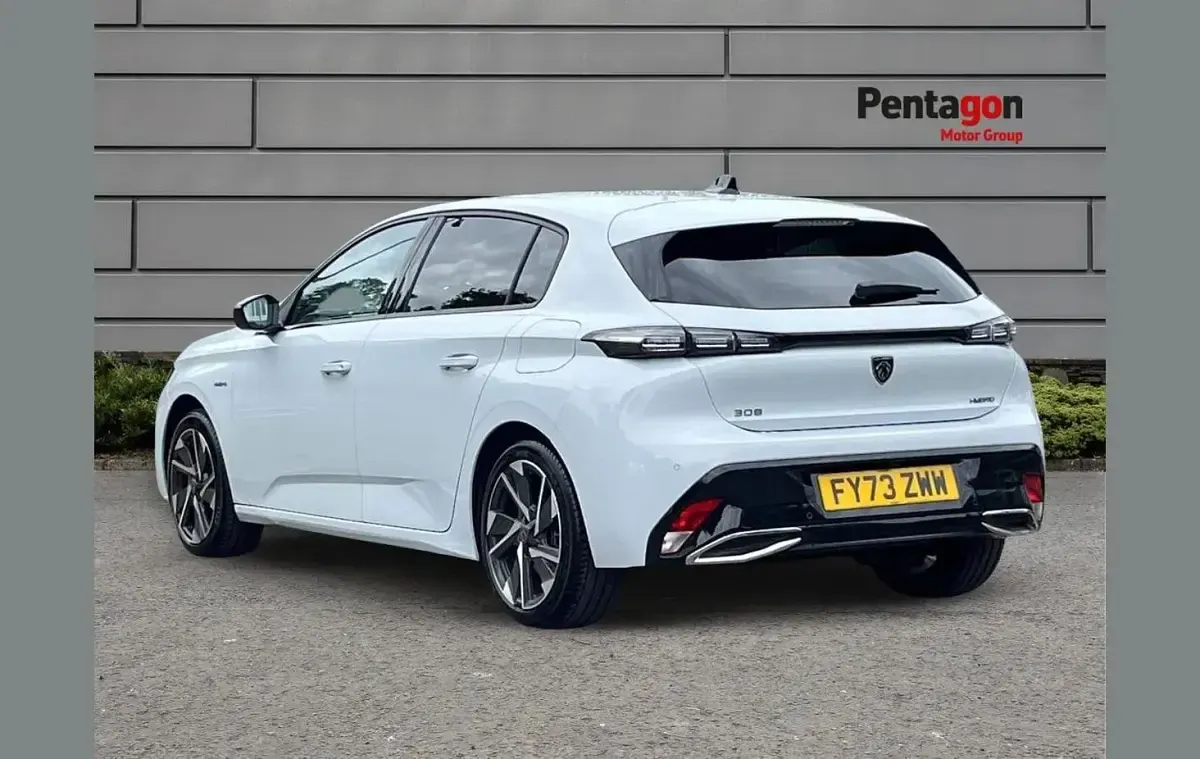 Used Peugeot 308 Allure Premium 177 HP (130 kW) 2023 White Hatchback