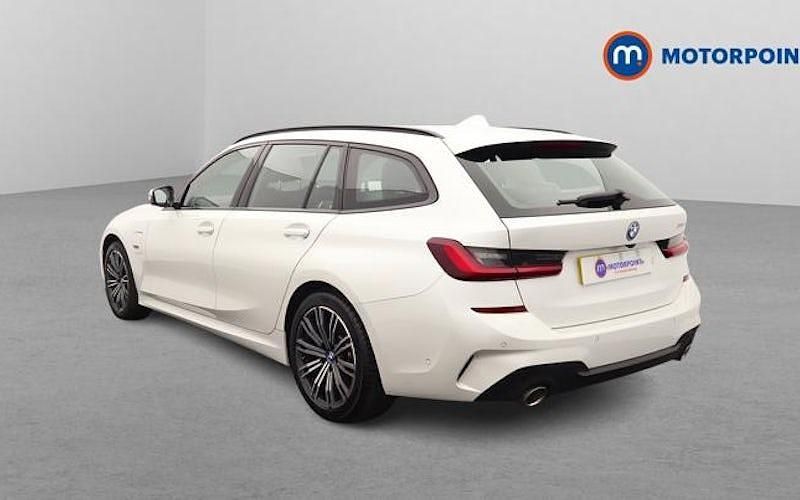 Used BMW 330e M Sport 292 HP (214 kW) 2021 White Estate