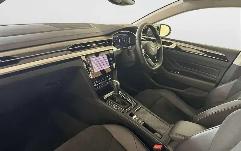 Used VW Arteon Elegance 190 HP (139 kW) 2022 Red Estate