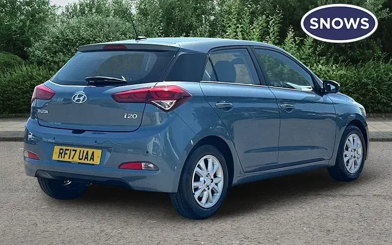 Käytetty Hyundai i20 SE 84 HP (61 kW) 2017 Sininen Viistoperä