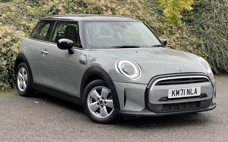 Used 2022 Mini Cooper Classic Hatchback | £13,995 (Fair price) - Image 1/4
