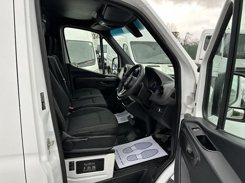 Used Mercedes Sprinter 140 HP (102 kW) 2019 White Van