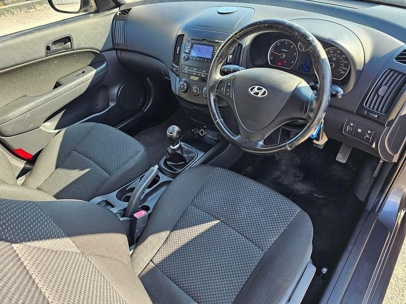 Used Hyundai i30 Comfort 2011 Grey Estate
