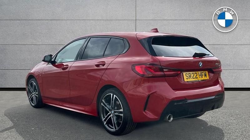 Used BMW 118 M Sport 134 HP (98 kW) 2022 Red Hatchback