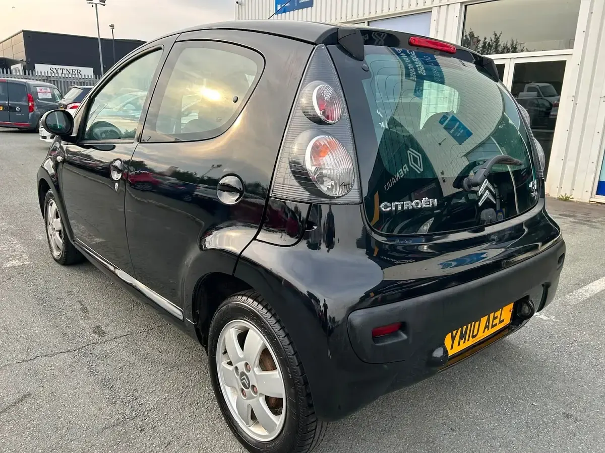Used Citroën C1 VTR Sport 68 HP (50 kW) 2010 Black Hatchback